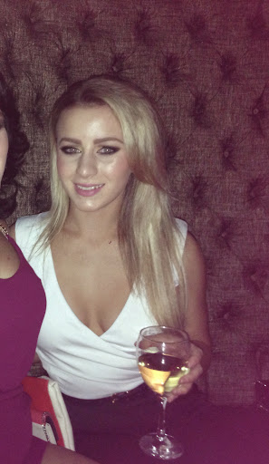 Erin May Photo 18