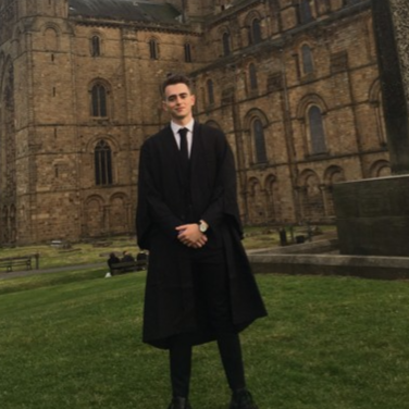 Oliver Meade Photo 6