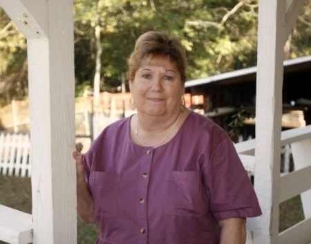 Linda Delong Photo 15