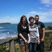 Julie Golding Photo 3