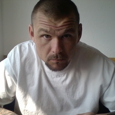 Johnny Hurst Photo 11