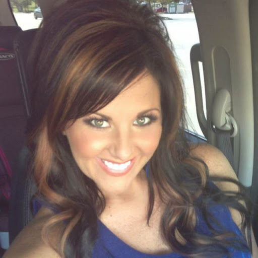 April Armstrong Photo 16