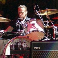 Larry Mullen Photo 8