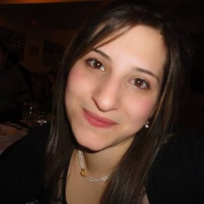 Melissa Fernandes Photo 15