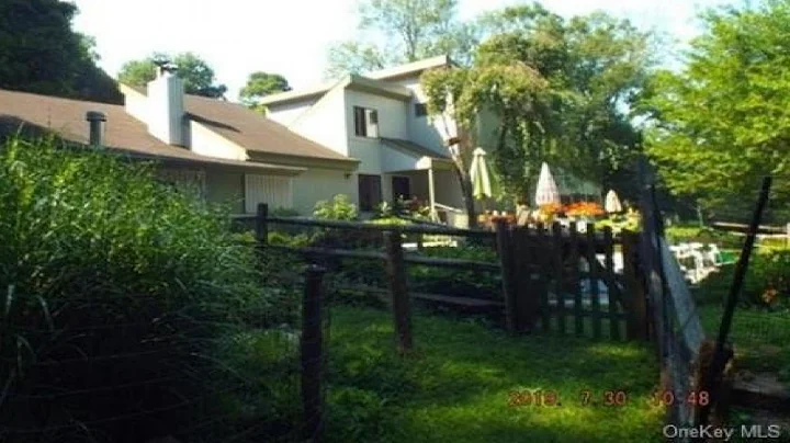 Suzanne Sweeney Photo 29