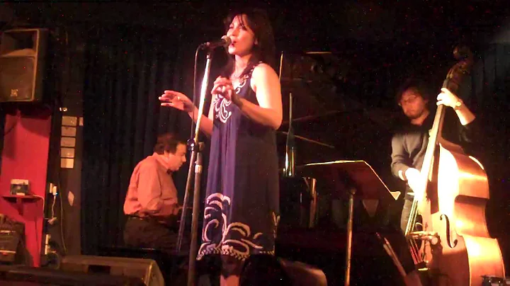 Rebecca Mendoza Photo 20