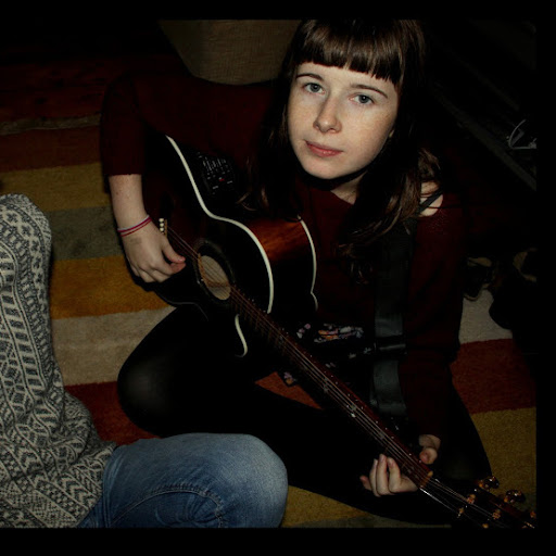Molly Sharp Photo 11