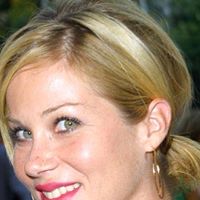 Christina Applegate Photo 3