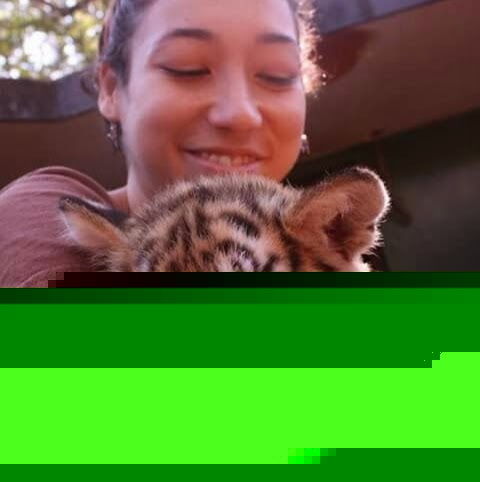 Adriana Serrano Photo 16