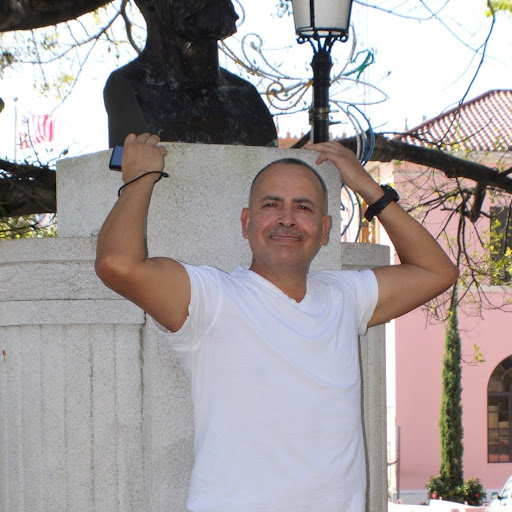 Raul Roman Photo 10