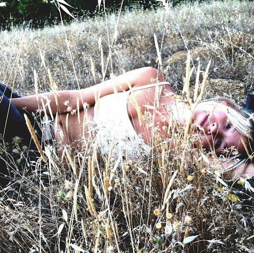 Cassandra Osborne Photo 9