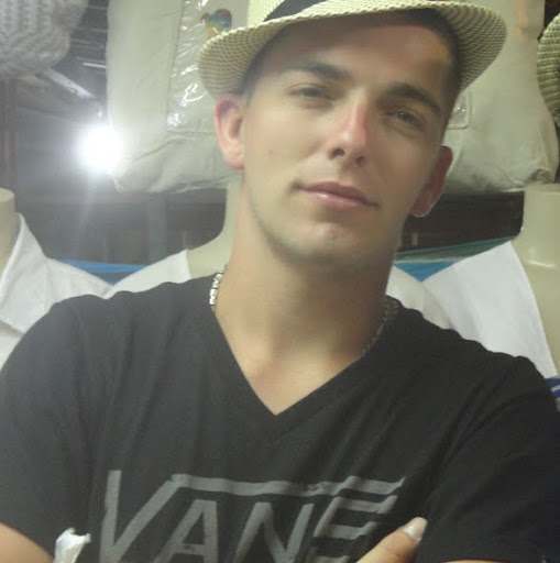 Cesar Toledo Photo 11