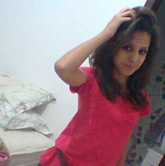 Julia Gomez Photo 15