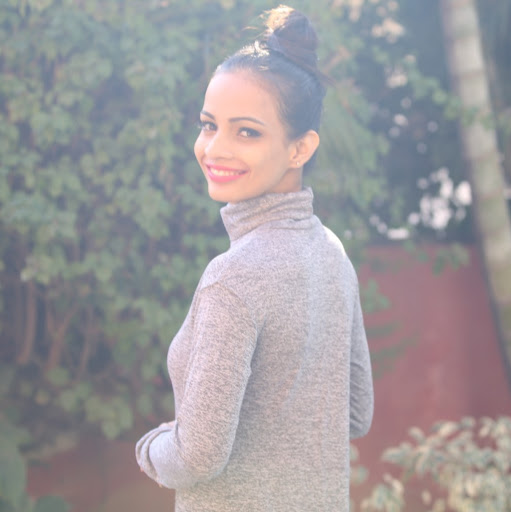 Pallavi Gandhi Photo 11