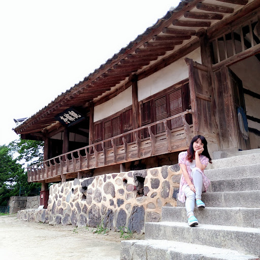 Kelly Lin Photo 13