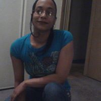 Tia Simmons Photo 1