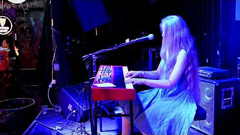 Caitlin King Photo 30