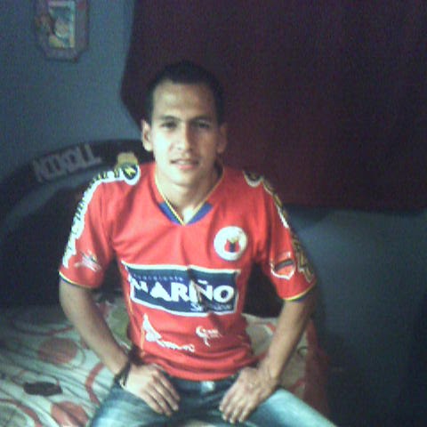 Richard Narvaez Photo 14