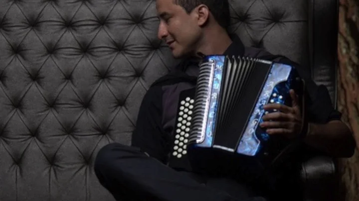 Mauricio Arango Photo 24