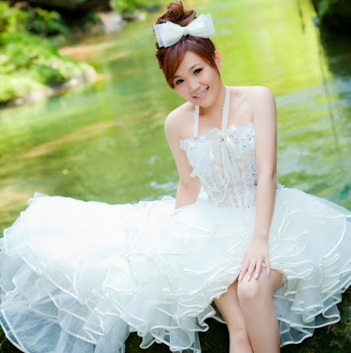 Lily Chow Photo 17