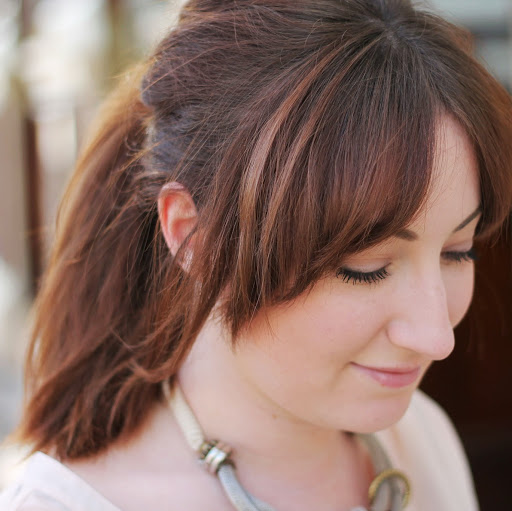 Emma Jennings Photo 11