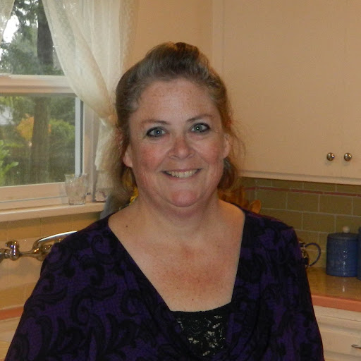 Lea Newcomb Photo 4