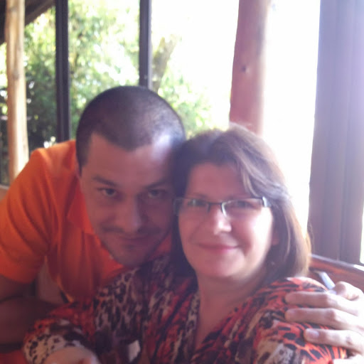 Elizabeth Valverde Photo 14