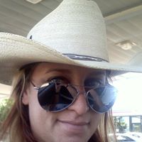 Amanda Hennessy Photo 4