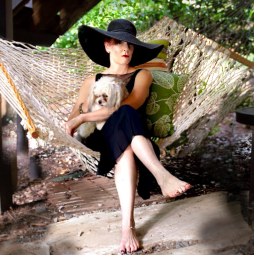 Gwen Hughes Photo 12