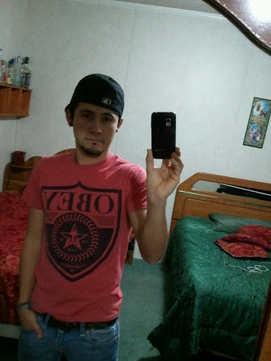 Manuel Vivar Photo 11