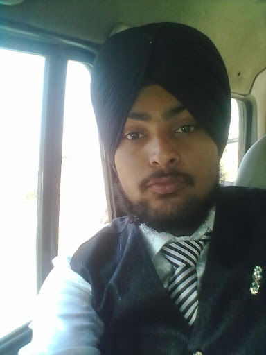 Jaspreet Sandhu Photo 13