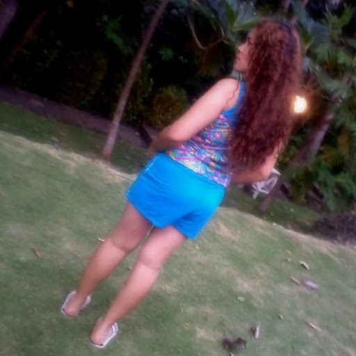 Jocelyn Ledesma Photo 10