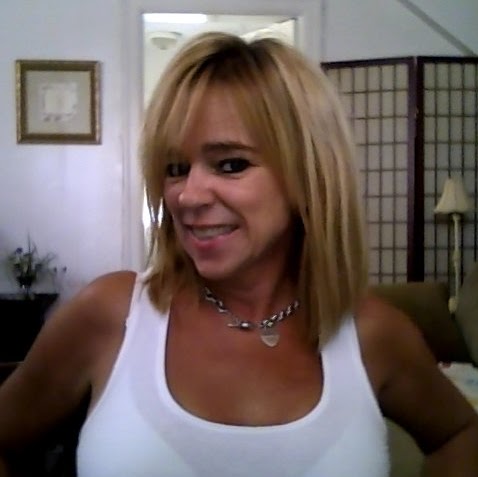 Lisa Hailey Photo 10