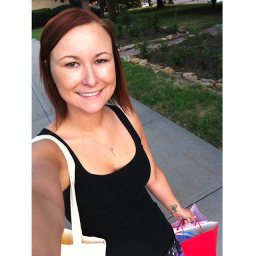 Amanda Deaver Photo 10