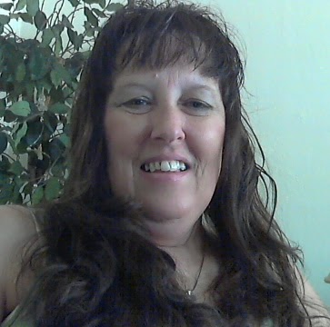 Charla Jones Photo 9