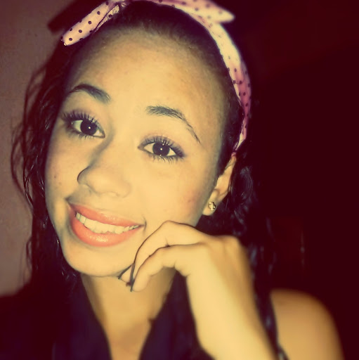 Monique Maciel Photo 4