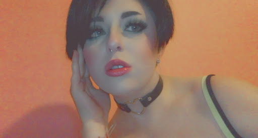 Elizabeth Jensen Photo 15