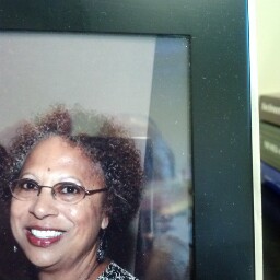Claudia Rowland Photo 12
