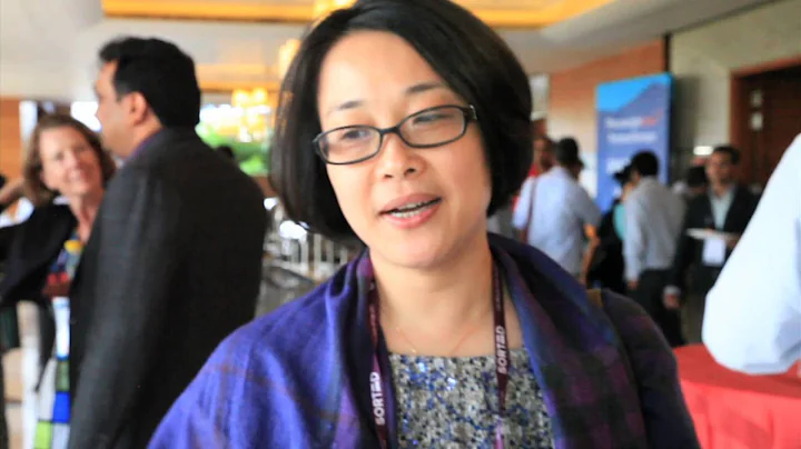 Annie Lin Photo 39