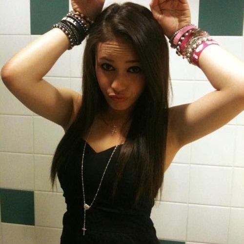Jemma Jones Photo 9