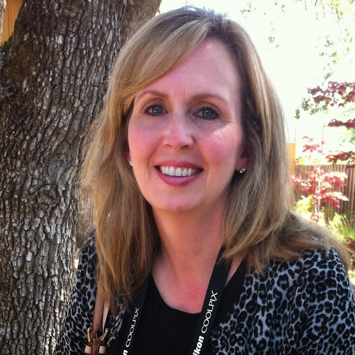 Julia Simmons Photo 16