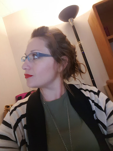 Holly Terry Photo 14