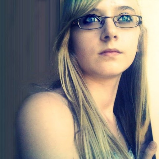 Courtney Martin Photo 10