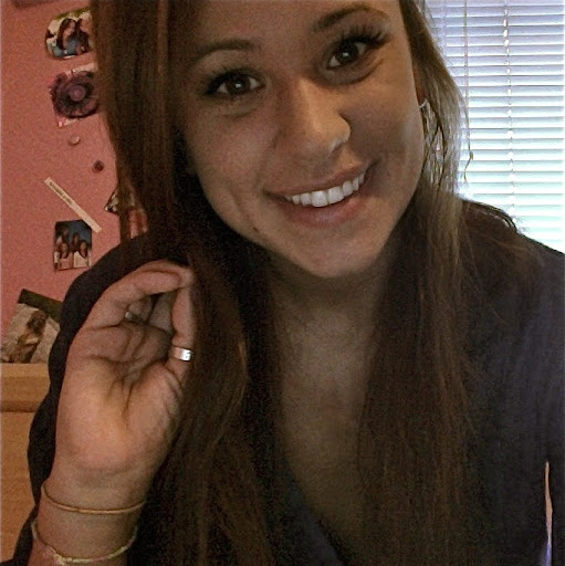 Samantha Calhoun Photo 13