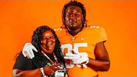 Elijah Davis Photo 30