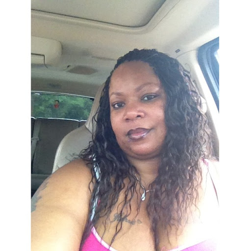 Taneka Harris Photo 6