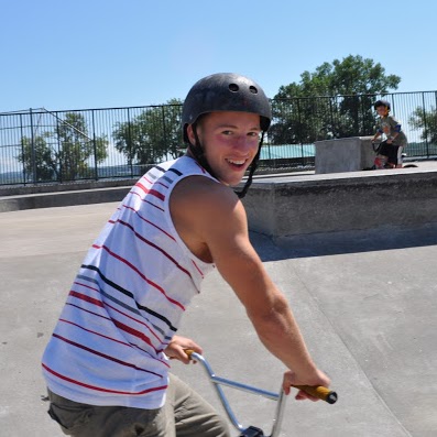 Evan Manley Photo 4