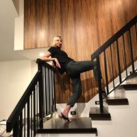 Lara Petersen Photo 5