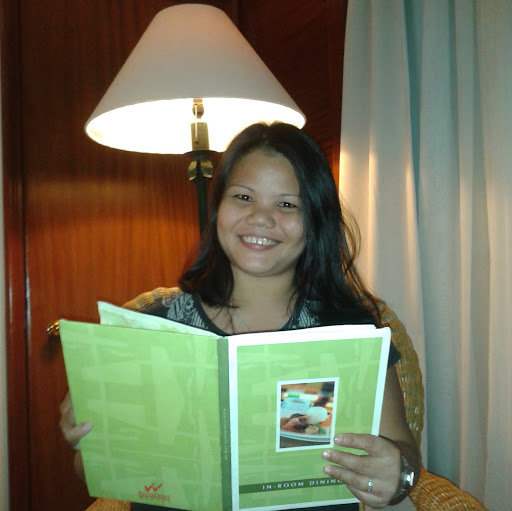 Janet Fuentes Photo 12