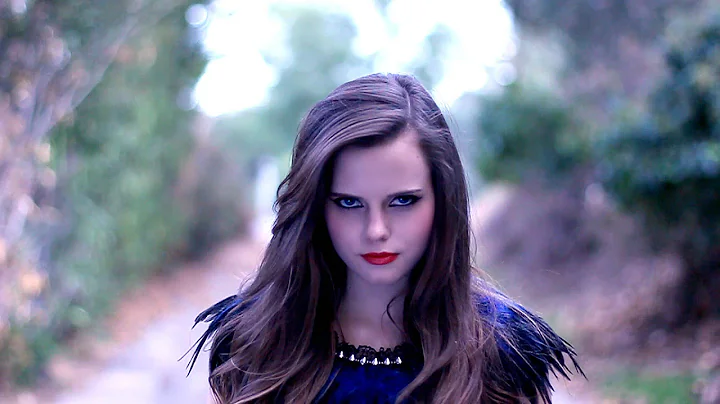 Tiffany Swift Photo 32